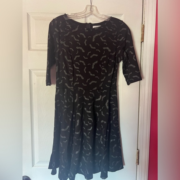 Unique Vintage A-Line Bat Dress *missing belt* - Picture 3 of 4